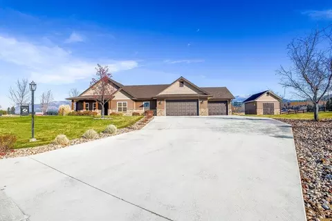 2094 Ringneck Loop, Colville, WA 99114