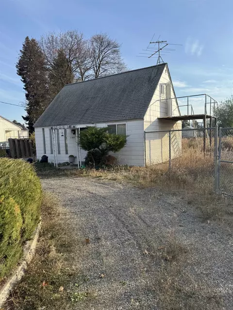 6806 E Montgomery Ave, Spokane, WA 99212