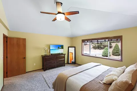 Bedroom - 713 E Huron Dr, Spokane, WA 99208 photo 3 of 5