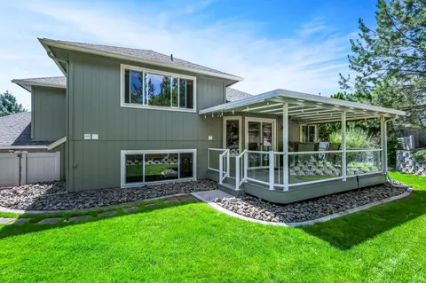 Exterior - 713 E Huron Dr, Spokane, WA 99208 photo 2 of 4