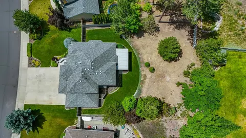 View/Area - 713 E Huron Dr, Spokane, WA 99208 photo 2 of 3