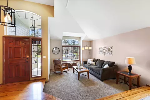 Entry Way - 713 E Huron Dr, Spokane, WA 99208 photo 1 of 2
