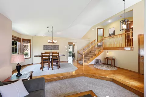 Living - 713 E Huron Dr, Spokane, WA 99208 photo 1 of 3