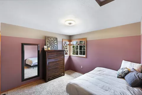 Bedroom - 713 E Huron Dr, Spokane, WA 99208 photo 2 of 5