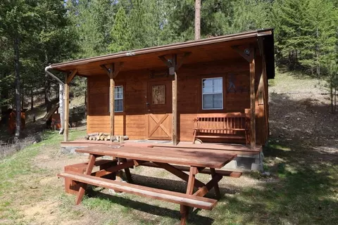 Nnn Cc Rd, Addy, WA 99101