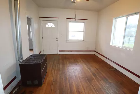 907 E Broad Ave, Spokane, WA 99207 photo 4