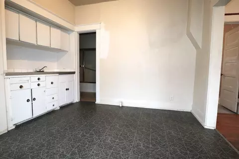 907 E Broad Ave, Spokane, WA 99207 photo 8