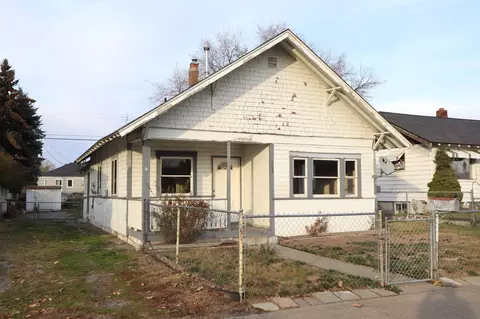 907 E Broad Ave, Spokane, WA 99207 photo 2
