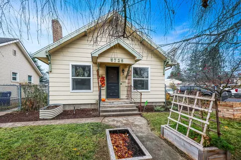 5725 N Wall St, Spokane, WA 99205