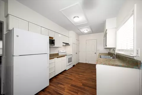Kitchen - 7009 E Weile Ave, Spokane, WA 99217 photo 2 of 5