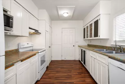 Kitchen - 7009 E Weile Ave, Spokane, WA 99217 photo 3 of 5