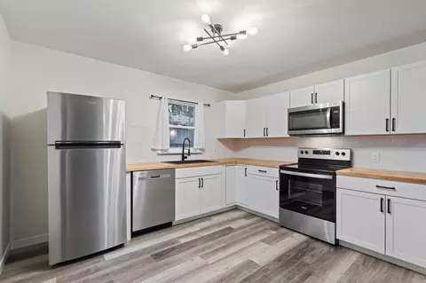 Kitchen - 515 E Sanson Ave, Spokane, WA 99207 photo 2 of 4