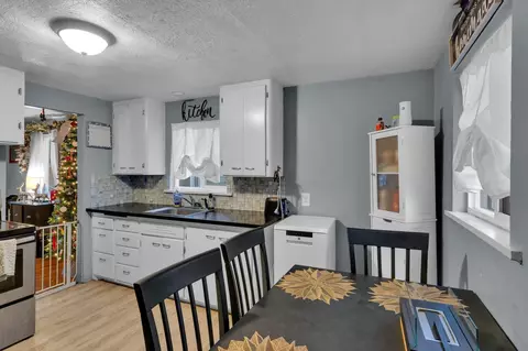628 E Crown Ave, Spokane, WA 99207 photo 6
