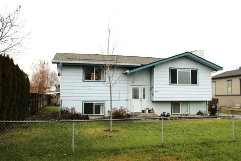 4021 E Carlisle Ave, Spokane, WA 99217
