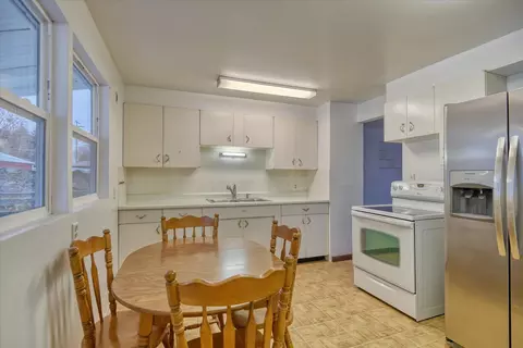 Kitchen - 547 E Broad Ave, Spokane, WA 99207 photo 1 of 5
