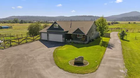 10717 N Mccoy Rd, Newman Lake, WA 99025
