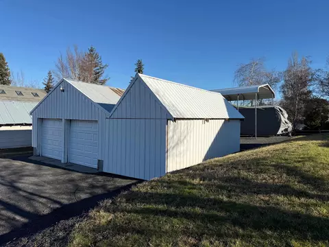 709 Gregor St, Colton, WA 99113 photo 4