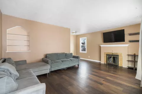 Living - 1023 E Walton Ave, Spokane, WA 99207 photo 3 of 3