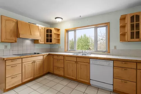 Kitchen - 2122 Danforth Rd, Usk, WA 99180 photo 3 of 4