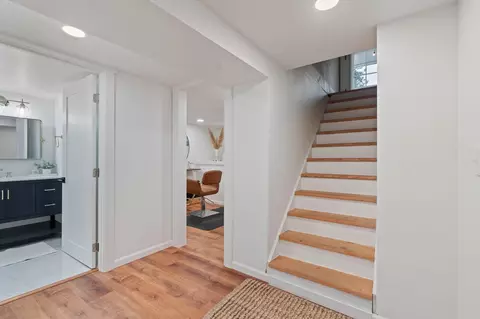 Entry Way - 1007 E 17th Ave, Spokane, WA 99203 photo 3 of 4