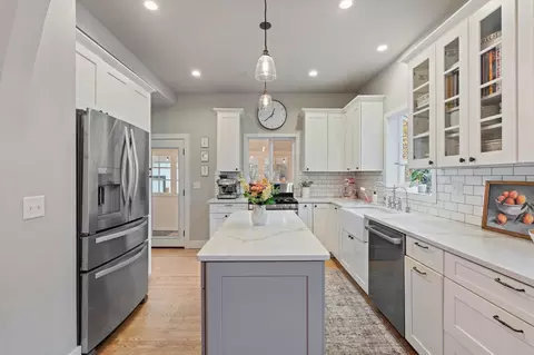 Kitchen - 1007 E 17th Ave, Spokane, WA 99203 photo 2 of 4