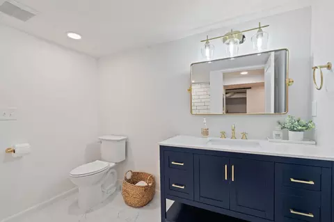 Bath - 1007 E 17th Ave, Spokane, WA 99203 photo 4 of 5