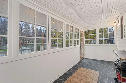 Exterior - 1007 E 17th Ave, Spokane, WA 99203 photo 3 of 8
