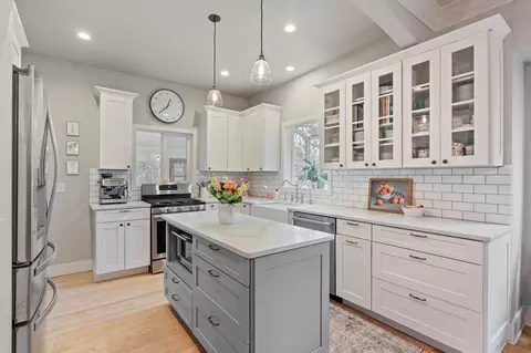 Kitchen - 1007 E 17th Ave, Spokane, WA 99203 photo 1 of 4