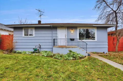 1417 W Kiernan Ave, Spokane, WA 99205