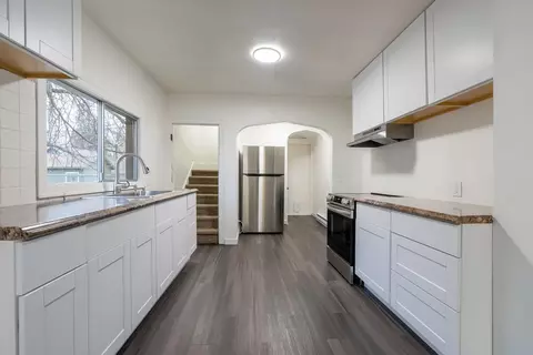 Entry Way - 720 E Montgomery Ave, Spokane, WA 99207 photo 1 of 5