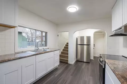 Entry Way - 720 E Montgomery Ave, Spokane, WA 99207 photo 2 of 5