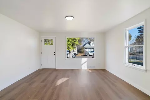 Living - 804 Ermina Ave, Spokane, WA 99207 photo 1 of 3