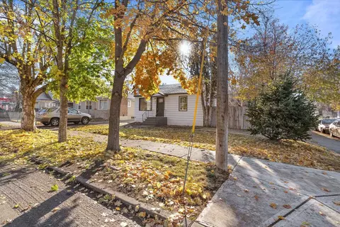 Exterior - 804 Ermina Ave, Spokane, WA 99207 photo 6 of 7