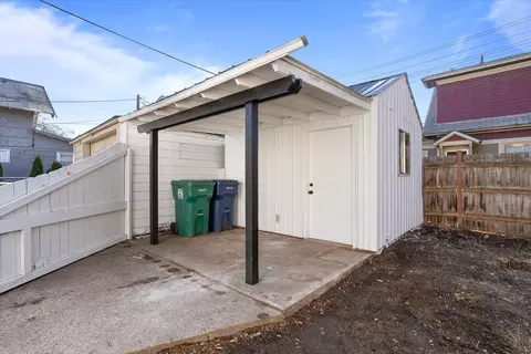 Exterior - 804 Ermina Ave, Spokane, WA 99207 photo 4 of 7