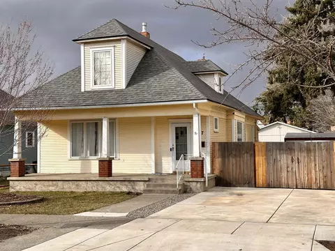 817 Ermina Ave, Spokane, WA 99207