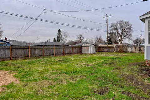 Exterior - 3824 E Grace Ave, Spokane, WA 99217 photo 4 of 9