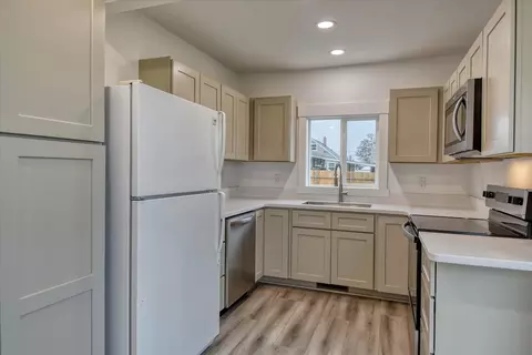 Kitchen - 3824 E Grace Ave, Spokane, WA 99217 photo 1 of 2