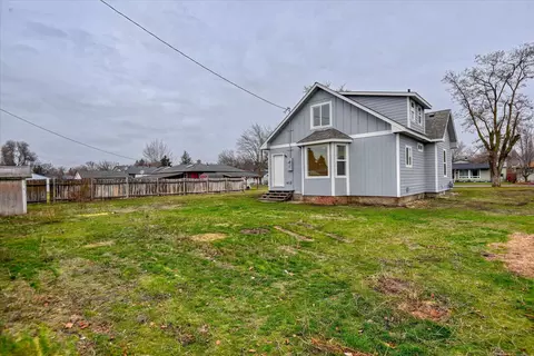 Exterior - 3824 E Grace Ave, Spokane, WA 99217 photo 5 of 9
