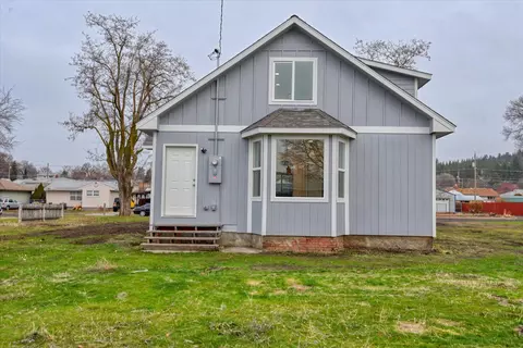 Exterior - 3824 E Grace Ave, Spokane, WA 99217 photo 7 of 9