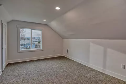 Bedroom - 3824 E Grace Ave, Spokane, WA 99217 photo 2 of 3