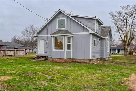 Exterior - 3824 E Grace Ave, Spokane, WA 99217 photo 6 of 9