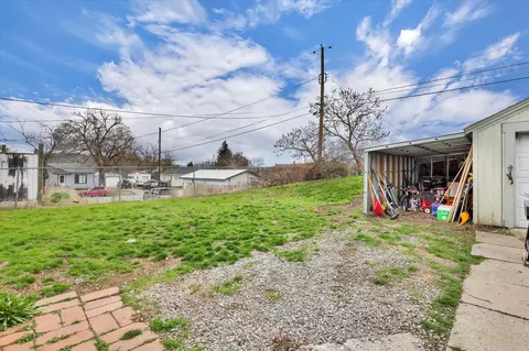 2424 E Longfellow Ave, Spokane, WA 99207 photo 16