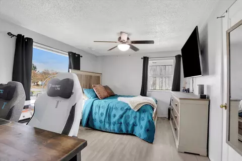 2424 E Longfellow Ave, Spokane, WA 99207 photo 9