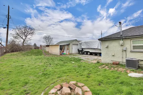 2424 E Longfellow Ave, Spokane, WA 99207 photo 19