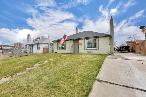 2424 E Longfellow Ave, Spokane, WA 99207 photo 3