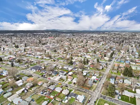 2424 E Longfellow Ave, Spokane, WA 99207 photo 24