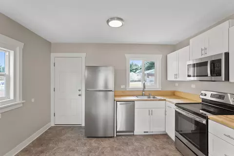 Kitchen - 2308 E 5th Ave, Spokane, WA 99202 photo 3 of 3
