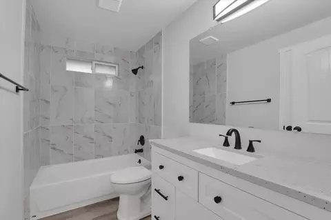 Bath - 405 W Rhoades Ave, Spokane, WA 99208 photo 1 of 3