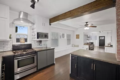 Kitchen - 1004 E Walton Ave, Spokane, WA 99207 photo 4 of 4