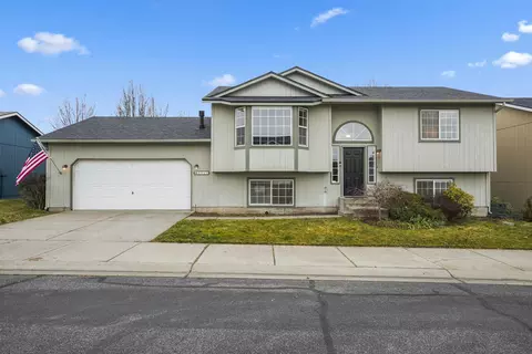 2017 N Hodges Ln, Greenacres, WA 99016